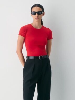 Aritzia Original Contour Marvel T-Shirt